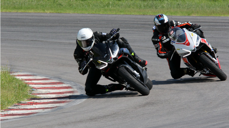 Συγκριτική δοκιμή Aprilia Tuono 660 Factory & RS 660 Limited Edition